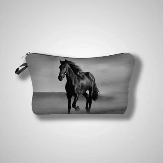 Trousse cheval noir paysage gris