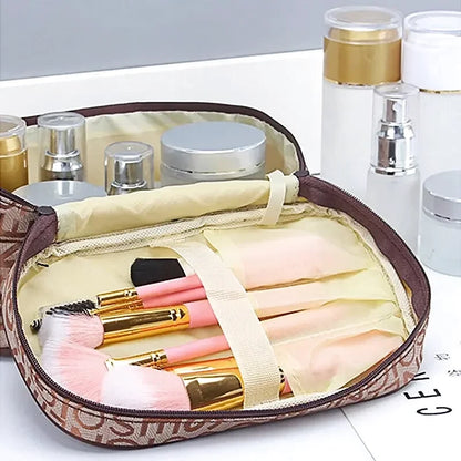 Trousse de voyage femme